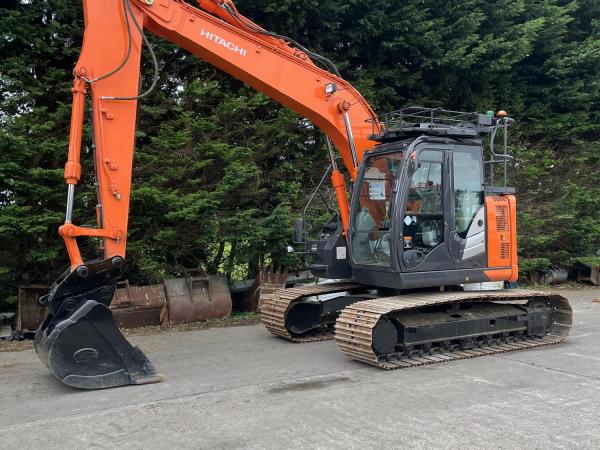 Hitachi ZAXIS 135US-6